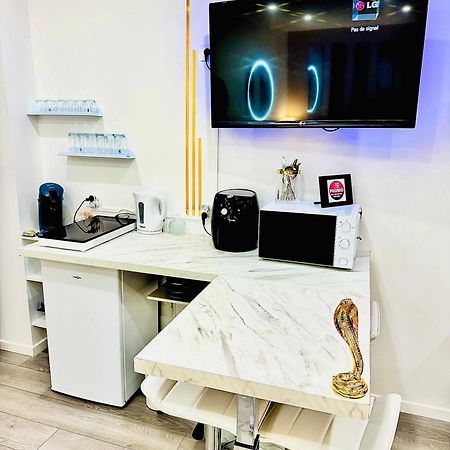 Worldroom Chambre Privee Avec Espace Commun Perpignan Exterior foto