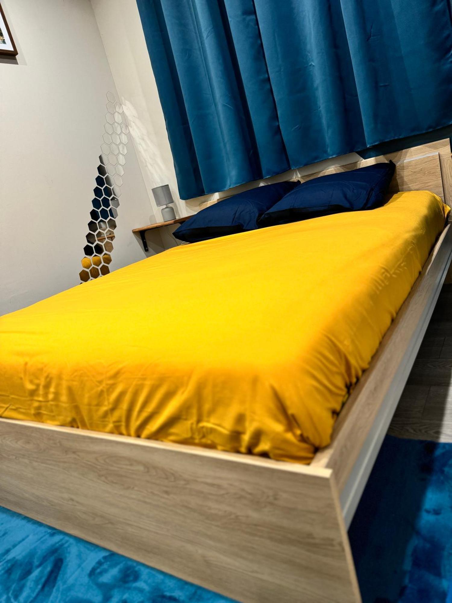 Worldroom Chambre Privee Avec Espace Commun Perpignan Exterior foto