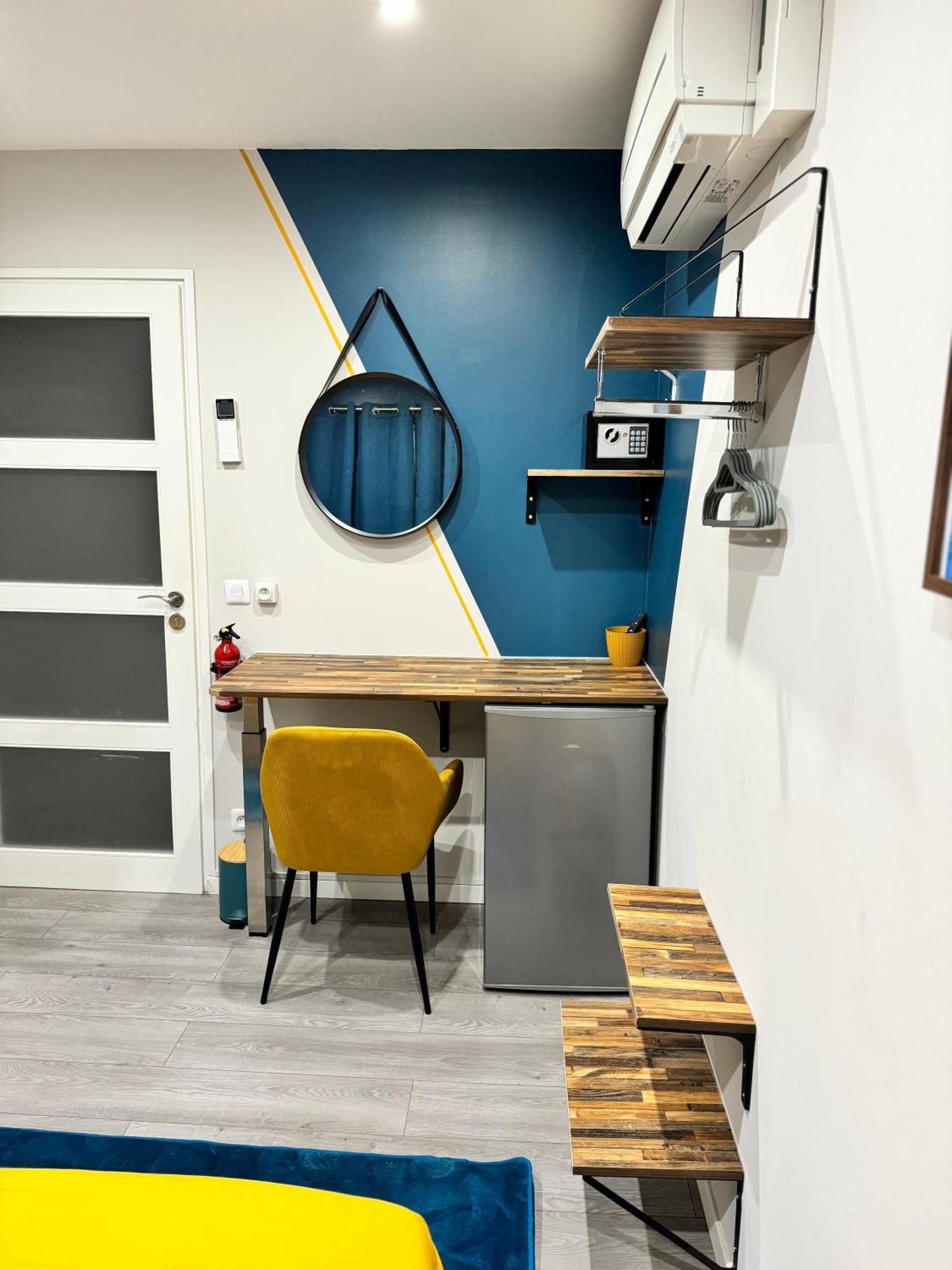 Worldroom Chambre Privee Avec Espace Commun Perpignan Exterior foto