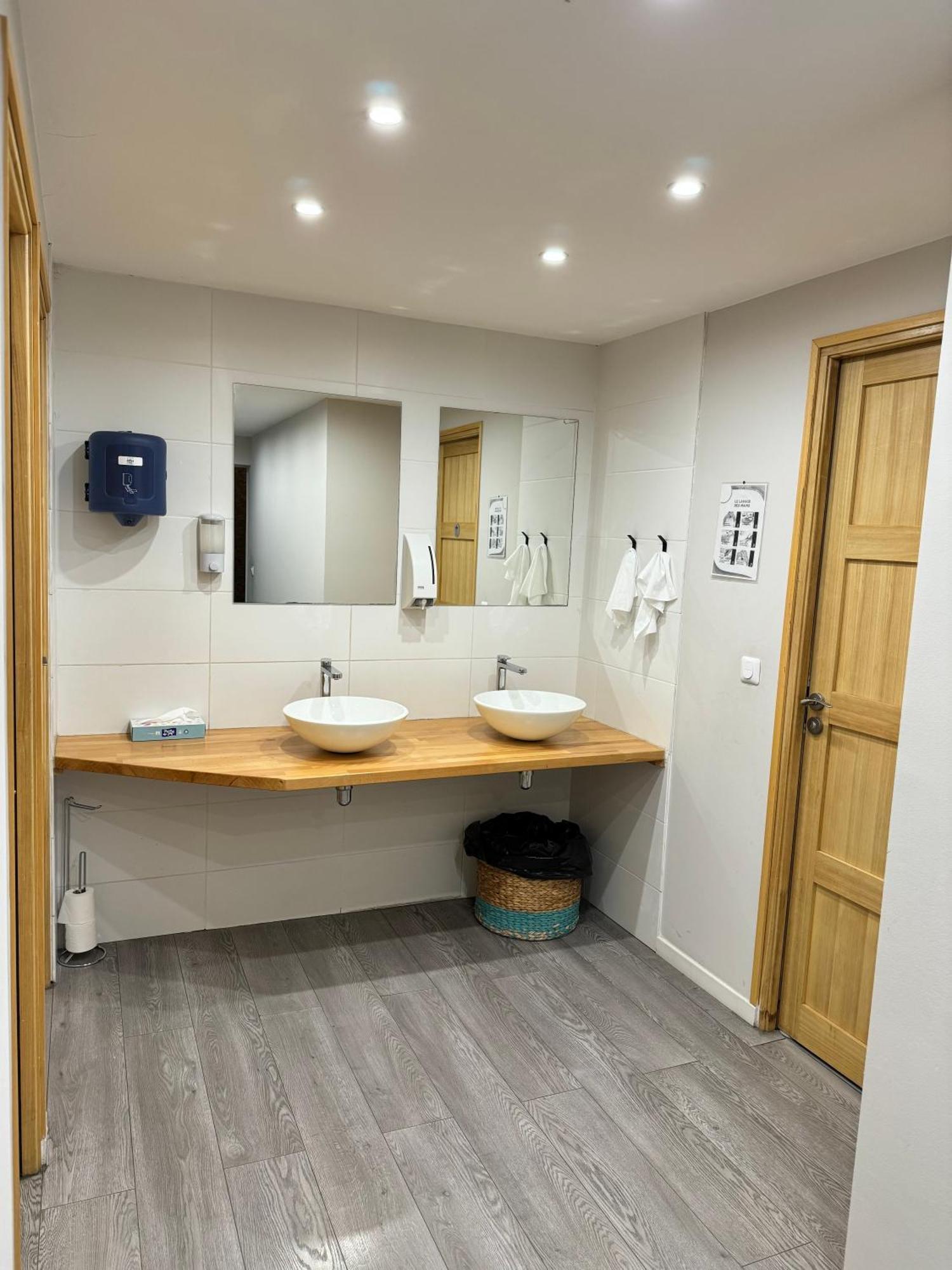 Worldroom Chambre Privee Avec Espace Commun Perpignan Cameră foto