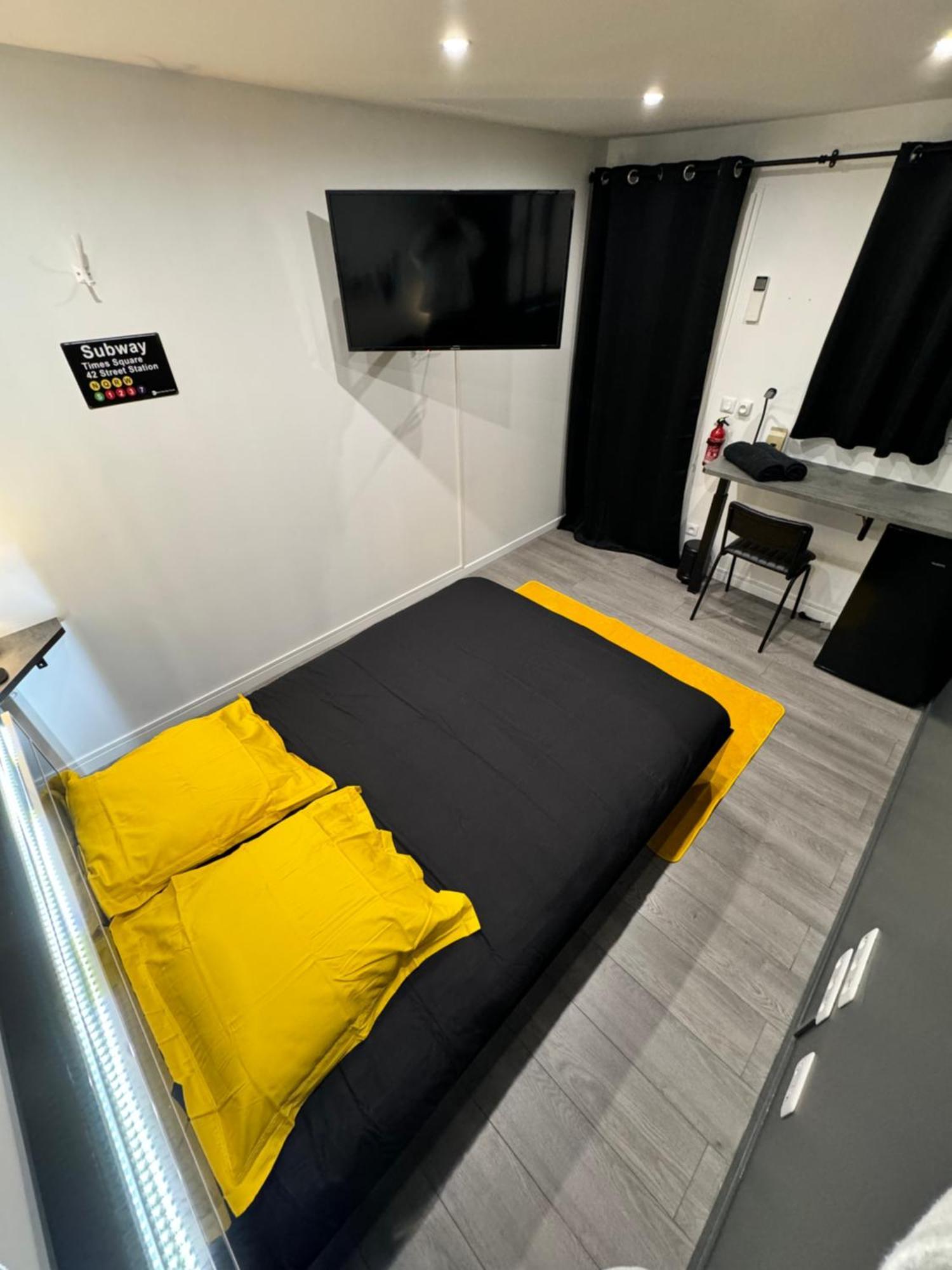Worldroom Chambre Privee Avec Espace Commun Perpignan Exterior foto