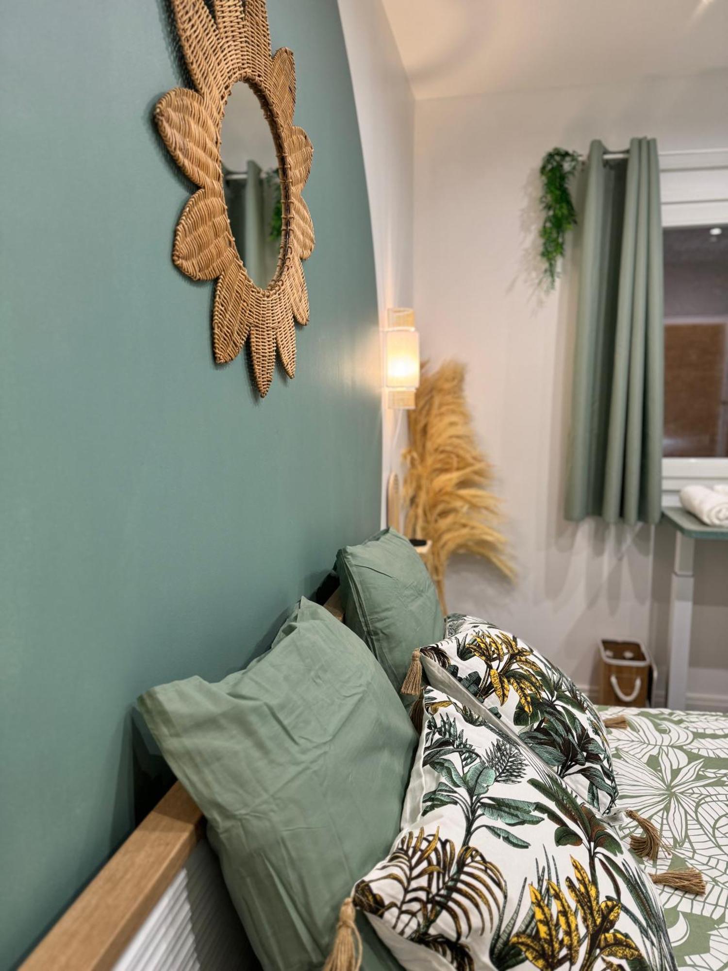 Worldroom Chambre Privee Avec Espace Commun Perpignan Exterior foto