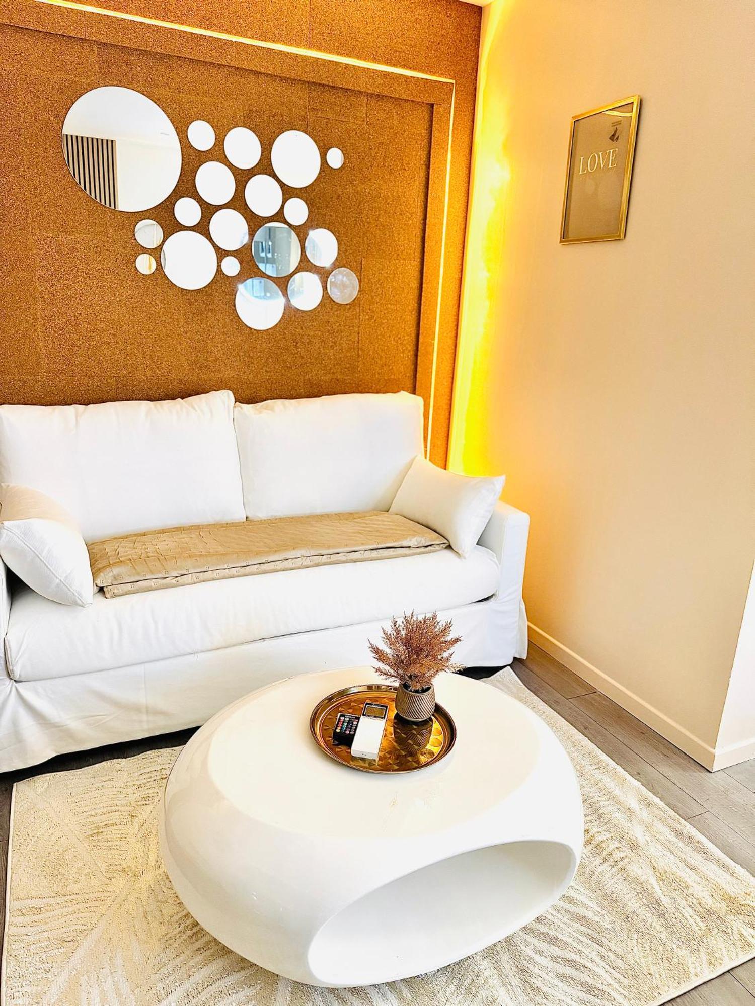 Worldroom Chambre Privee Avec Espace Commun Perpignan Exterior foto