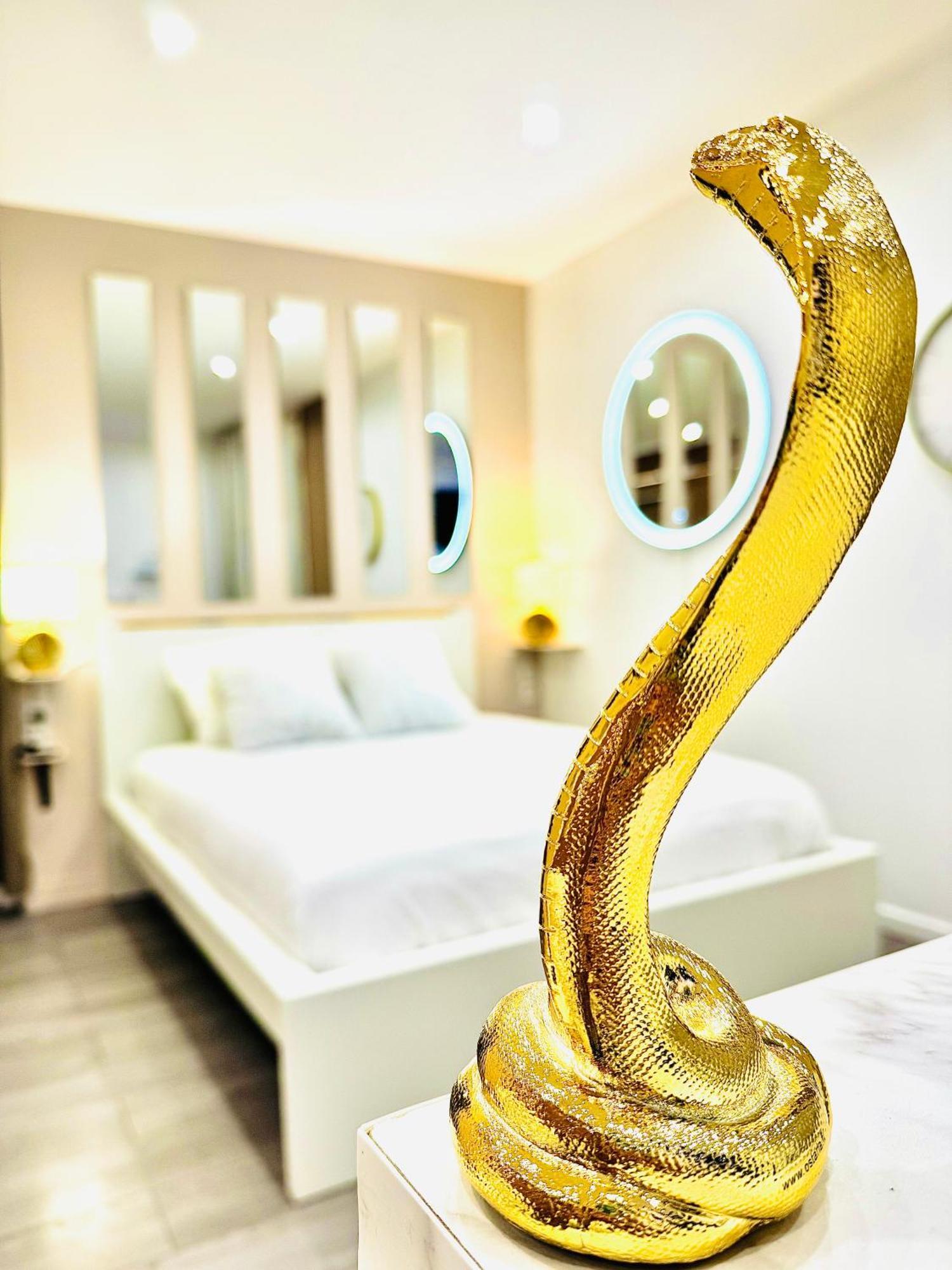 Worldroom Chambre Privee Avec Espace Commun Perpignan Exterior foto